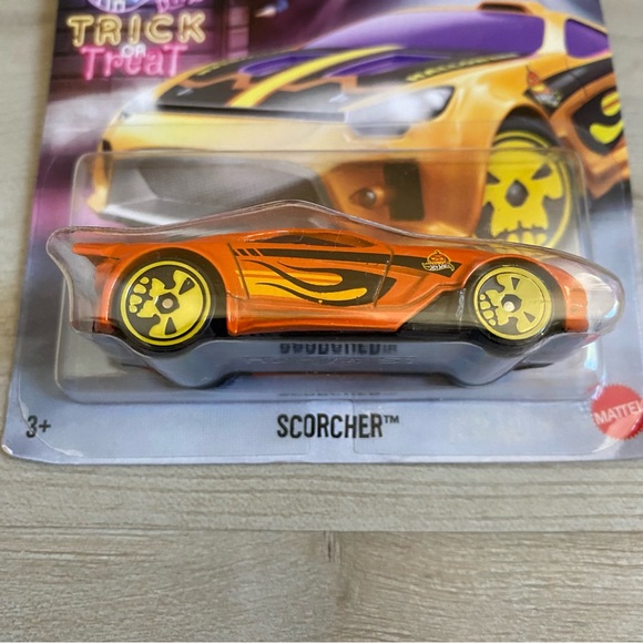 HOT WHEELS • x2‼️ Limited Special Edition Trick Or Treat Halloween Series Cars - Picture 16 of 16